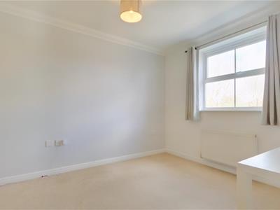 Property image 9 of home to let in Hadleigh Close, Shenley